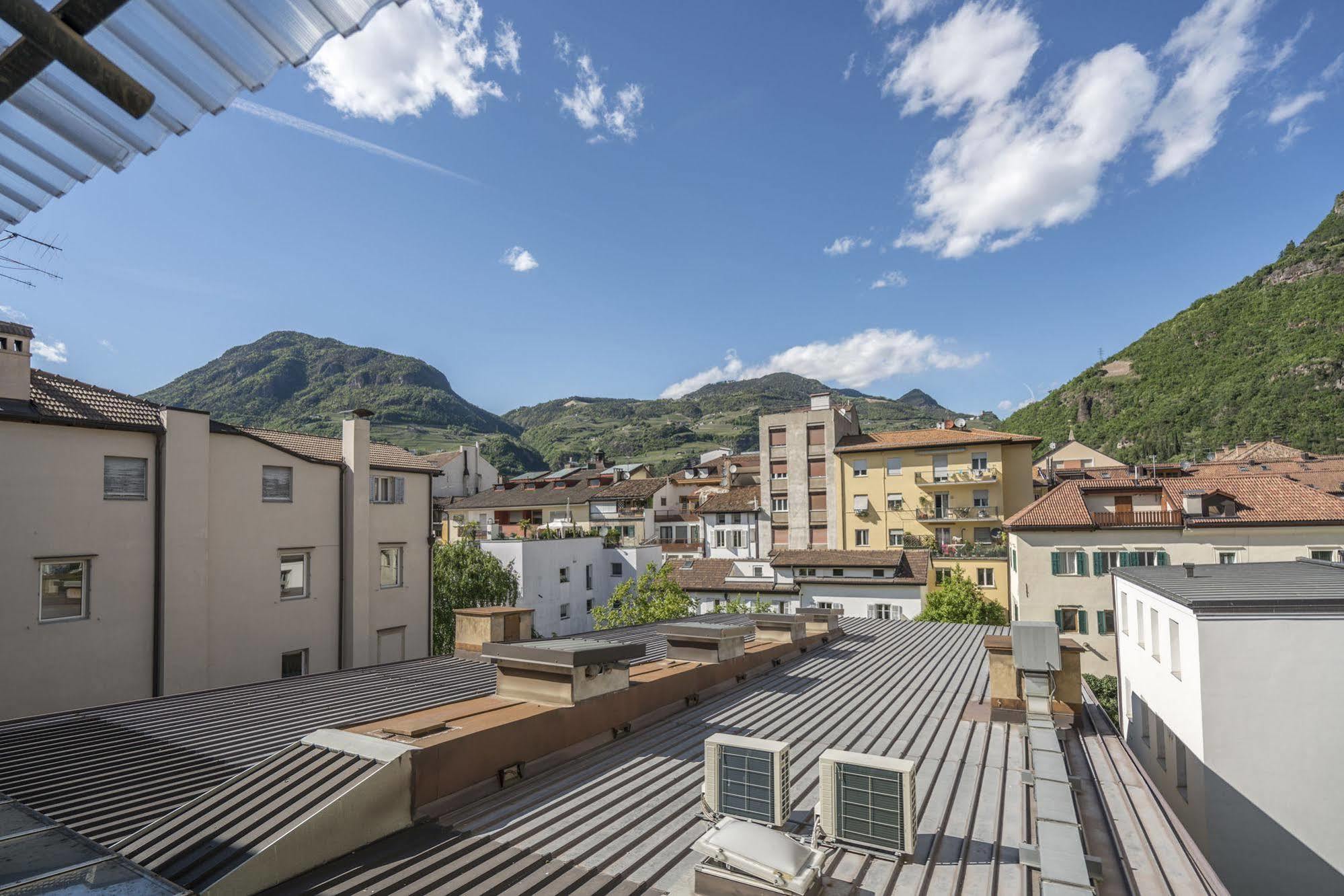 Stay Cooper L Capitol Rooms Bolzano Ngoại thất bức ảnh
